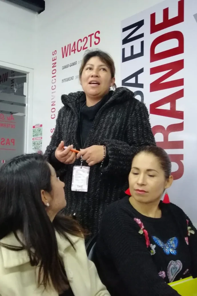 A diferencia de un liderazgo tradicional basado en la autoridad, los líderes que motivan generan compromiso, participación activa y sentido de pertenencia.  En Econvalor trabajamos con empresas que desean desarrollar liderazgo motivacional y convertir a sus gerentes y supervisores en líderes inspiradores capaces de influir positivamente en el desempeño de sus equipos.